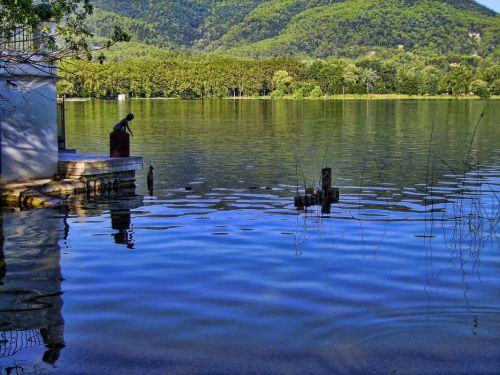 Fotografia de BellaBlack - Galeria Fotografica: Banyoles - Foto: Nio de piedra