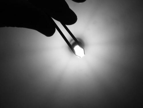 Fotografia de azul - Galeria Fotografica: Por la ciudad de la furia - Foto: 	pinzando luz							