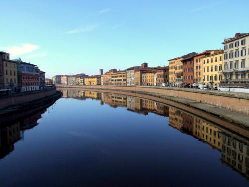 Fotografia de Bogdan W - Galeria Fotografica: Italia - Foto: Rio Arno, Pisa