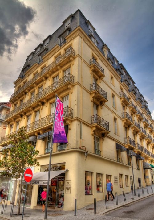 Fotografia de Jasobeam - Galeria Fotografica: Mis favoritas - Foto: Una calle de Biarritz...