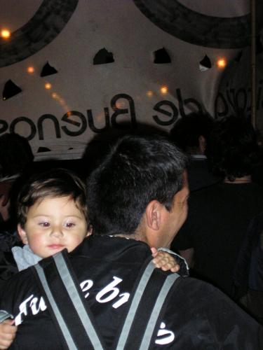 Fotografia de Sin Nombre - Galeria Fotografica: Marcha anti bush - Foto: Nio en marcha 2