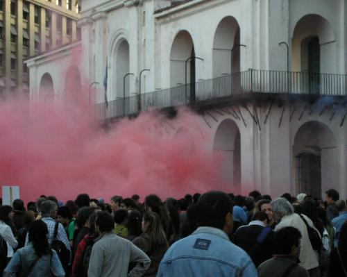 Fotografia de Sin Nombre - Galeria Fotografica: Marcha anti bush - Foto: Disturbios 2