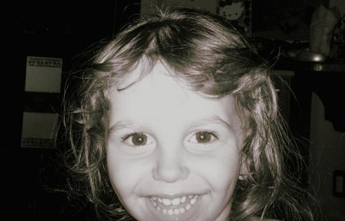 Fotografia de Paula.M - Galeria Fotografica: resumen de mi vida.. - Foto: mi hermana menor lara