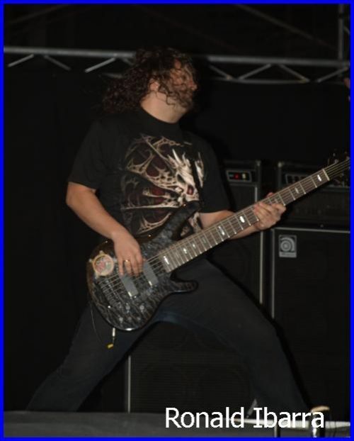 Fotografia de RONALD IBARRA - Galeria Fotografica: CONCIERTO ANGRA QUITO ECUADOR - Foto: 