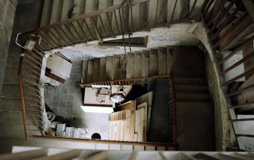 Fotografia de Gerard Girbes - Galeria Fotografica: Momentos urbanos de Barcelona (1 de 2) - Foto: Escalera de la torre de Can Ricart