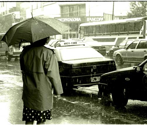 Fotografia de PAB - Galeria Fotografica: Primeros trabajos - Foto: Bajo la Lluvia en Buenos Aires