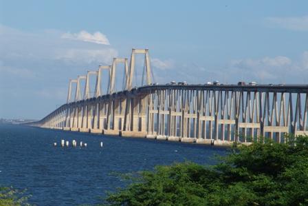 Fotografia de Nestor Arria - Galeria Fotografica: Calle La Tradicion - Foto: Puente de mis Andanzas
