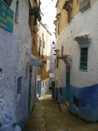 Fotografia de KALI - Galeria Fotografica: fronteras infinitas - Foto: calleja descendente