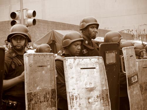 Fotografia de Fernando - Galeria Fotografica: Manifestaciones en Venezuela - Foto: Policia
