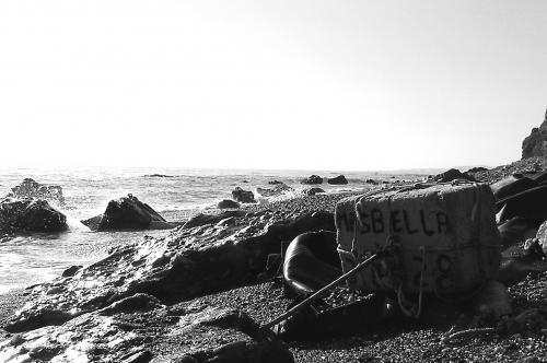 Fotografia de Gus Santaolalla - Galeria Fotografica: Mar de Fondo - Foto: Entre rocas