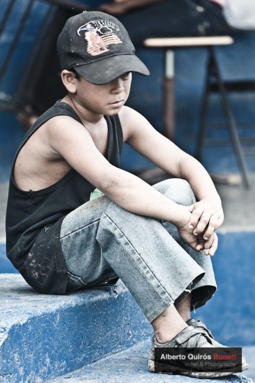 Fotografia de Alberto Quiros Bonett Fotgrafia y Video - Galeria Fotografica: Por Ah... - Foto: A la espera