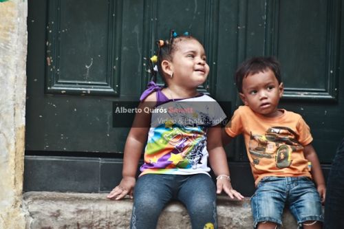 Fotografia de Alberto Quiros Bonett Fotgrafia y Video - Galeria Fotografica: Por Ah... - Foto: Nios del Casco Antiguo