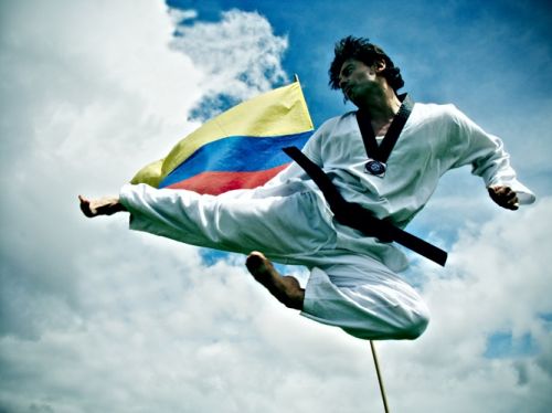 Fotografia de alanam - Galeria Fotografica: retoque y montaje de fotos - Foto: high kick