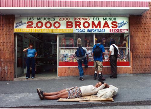 Fotografia de Alvaro Camacho Andrade - Galeria Fotografica: HOMENAJE A LA SONRISA - Foto: 2001 BROMAS								
