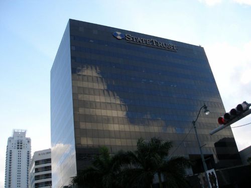 Fotografia de hzuluaga - Galeria Fotografica: TURISTIANDO - Foto: PINTURA SOBRE ARQUITECTURA