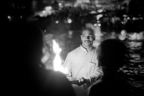 Fotografia de Rough Photo - Galeria Fotografica: Ganga Pilgrimage - Foto: Ganga Pilgrimage #3