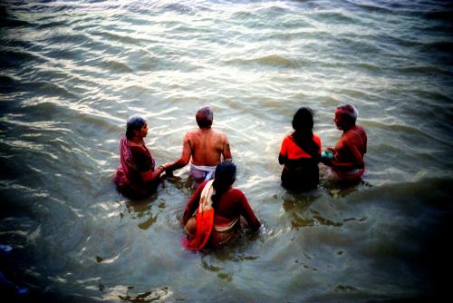 Fotografia de Rough Photo - Galeria Fotografica: Ganga Pilgrimage - Foto: Ganga Pilgrimage #5