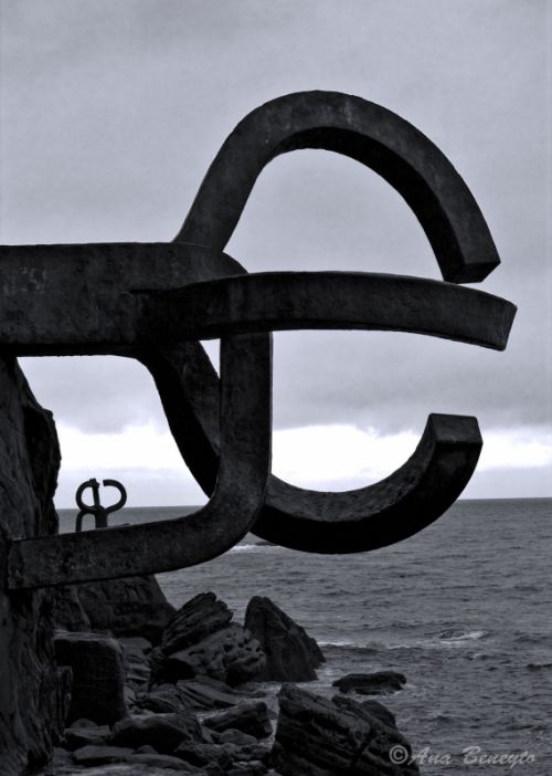 Fotografia de Ana Beneyto - Galeria Fotografica: Ana Beneyto - Foto: Peine del Viento - San Sebastin