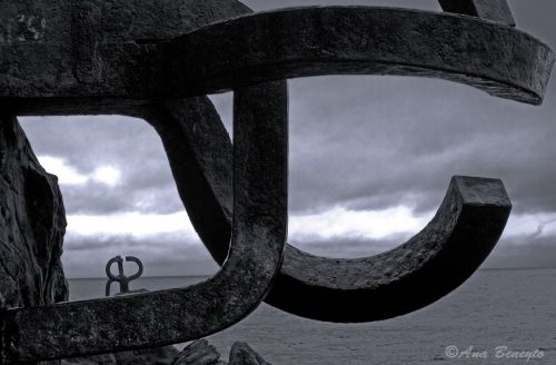 Fotografia de Ana Beneyto - Galeria Fotografica: Ana Beneyto - Foto: Peine del Viento - San Sebastin