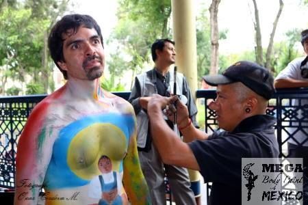Fotografías menos votadas » Autor: Alejandro - Galería: Body paint Pollito - Fotografía: 