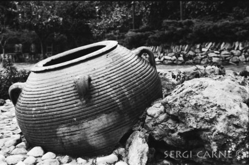 Fotografia de Sergi - Galeria Fotografica: Paisaje Urbano - Foto: LA NFORA Y LA PIEDRA