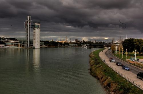Fotografia de Fotografia Antonio Robredo - Galeria Fotografica: Sevilla - Foto: Orilla del rio