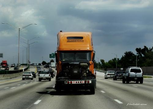 Fotografia de rioja - Galeria Fotografica: detalles - Foto: colision ala americana