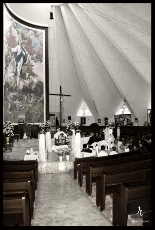 Fotografia de Ruben Mora B. - Galeria Fotografica: Rubn Mora photografy - Foto: Comunin