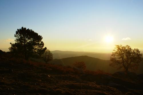 Fotografia de Vallejo - Galeria Fotografica: Paisajes y Atardeceres - Foto: Amanecer en El Tiemblo								