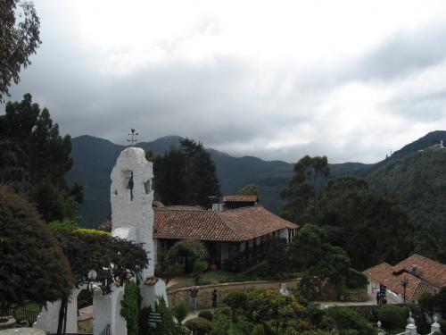 Fotografia de Pablo ecoB - Galeria Fotografica: Bogot - Monserrate - Foto: Vistas a los cerros