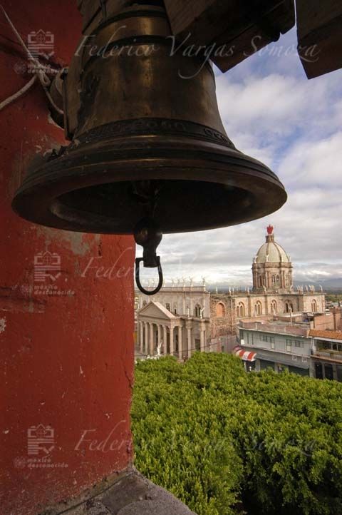 Fotografia de Federico Vargas Somoza - Galeria Fotografica: ARQUITECTURA - Foto: APASEO EL ALTO, GTO