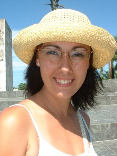 Fotografia de roberto - Galeria Fotografica: Fotos muy personales - Foto: una mujer con sombrero