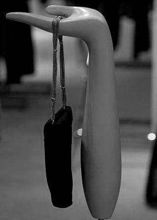 Fotografia de Ross - Galeria Fotografica: Escenas - Foto: Cartera y Mano