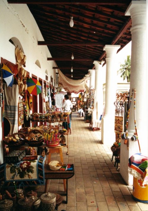 Fotografia de Romer Gutierrez - Galeria Fotografica: Brazil 2003 - Foto: Mercado Rio