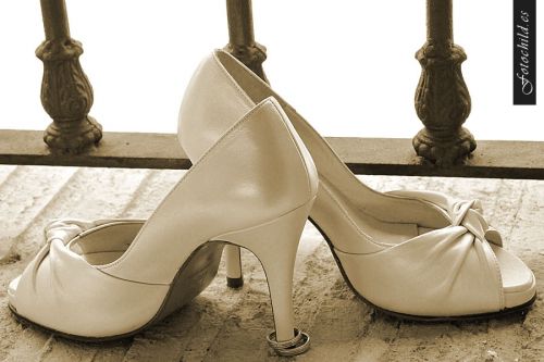 Fotografia de Fotochild - Galeria Fotografica: Bodas - Foto: tacones cercanos