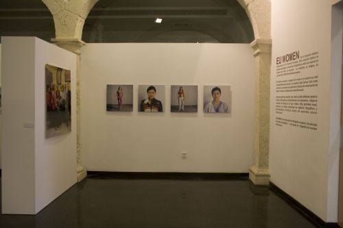 Fotografia de COBERTURA PHOTO - Galeria Fotografica: Cursos y actividades en Cobertura Photo  - Foto: Exposicion EU Women CAF Almeria 2008