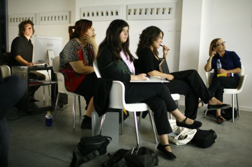 Fotografia de COBERTURA PHOTO - Galeria Fotografica: Cursos y actividades en Cobertura Photo  - Foto: taller Olivier Culmann 2008