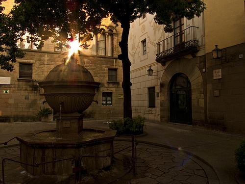 Fotografia de Santi P.A. - Galeria Fotografica: Barcelona - Foto: Reflejo de luz