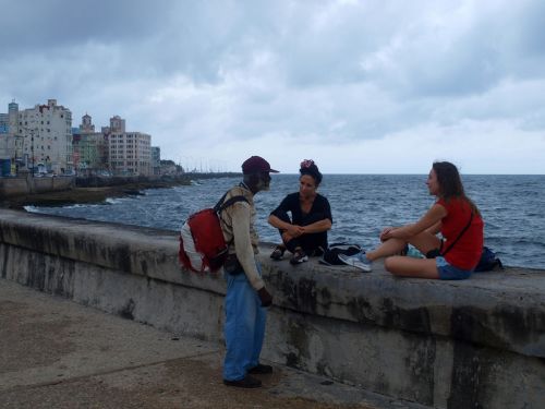 Fotografia de Fausto II - Galeria Fotografica: Gente de La Habana - Foto: Conversacion en el Malecon