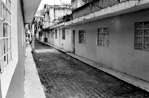 Fotografia de Jes�s Pineda - Galeria Fotografica: Principios de Blanco y Negro - Foto: callejon