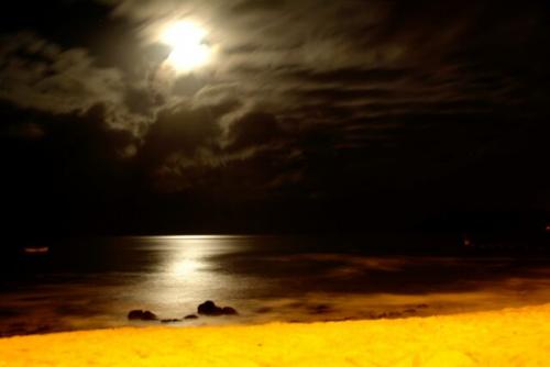 Fotografia de Claudio Seplveda A. - Galeria Fotografica: paisajes nocturno - Foto: play mar y luna 1