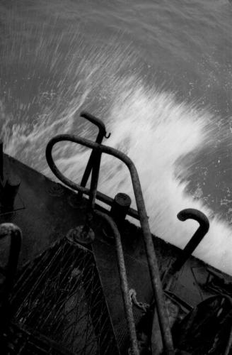 Fotografia de Claudio Seplveda A. - Galeria Fotografica: requiem de un barco - Foto: rompiente