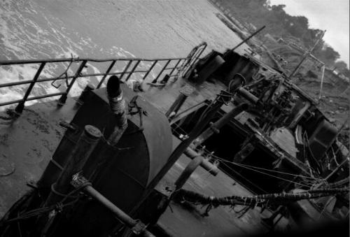 Fotografia de Claudio Seplveda A. - Galeria Fotografica: requiem de un barco - Foto: el barco