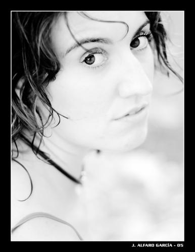 Fotografia de J. Alfaro Garc�a - fotograf�as - Galeria Fotografica: Retratos - Foto: Yolanda