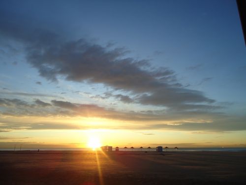 Fotografia de lloyber - Galeria Fotografica: Puestas de Sol - Foto: El Comienzo