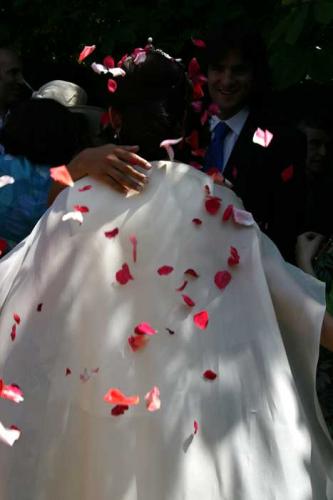 Fotografia de Carla Martin y Mara Hernando - Galeria Fotografica: Mas bodas - Foto: Los saludos