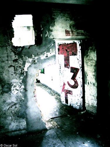 Fotografia de Oscar Sol - Galeria Fotografica: Strange Visions - Foto: Destruction poetry