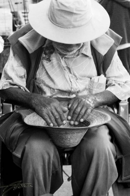 Fotografia de Yumiko - Galeria Fotografica: Ni negro ni blanco - Foto: Limosnero