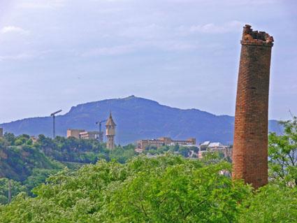 Fotografia de J. A. Carmona - Galeria Fotografica: Xemeneies de Sabadell - Foto: Moix 2007