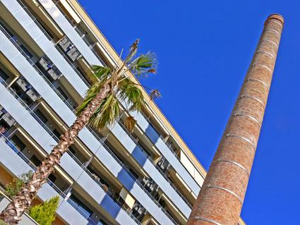 Fotografia de J. A. Carmona - Galeria Fotografica: Xemeneies de Sabadell - Foto: En el Centro 2008